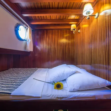 Charming On Msy Alisa Week Long Island Hopping Adventure Through Dalmatian Coastal Gems Botel *