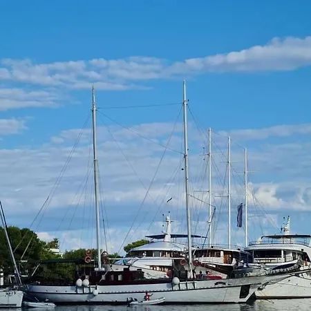 Charming On Msy Alisa Week Long Island Hopping Adventure Through Dalmatian Coastal Gems Ботель